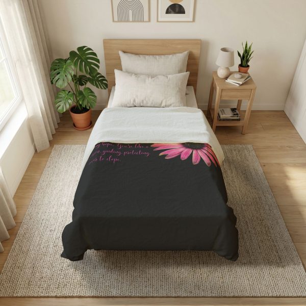 15214846343734071280_2048.jpeg Mother’s Day Floral Duvet Cover – Soft Pink Daisy Bedding with Poetic Touch By MIHONO